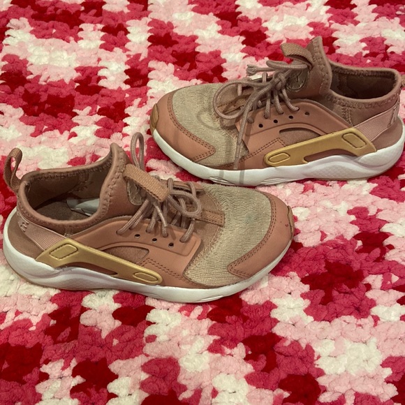 Nike Huarache Run Se (Little Kid) size 12.5c - Picture 1 of 16